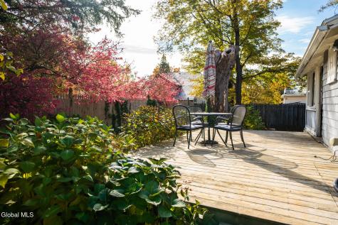 1 Waverly Place Guilderland NY 12203