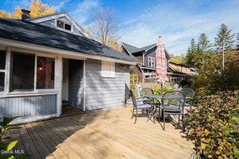 1 Waverly Place Guilderland NY 12203