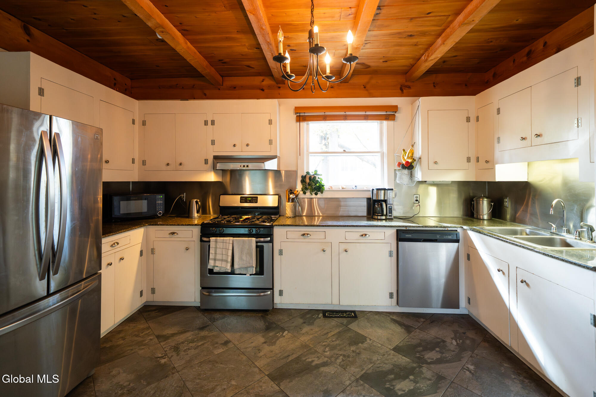 1 Waverly Place Guilderland NY 12203