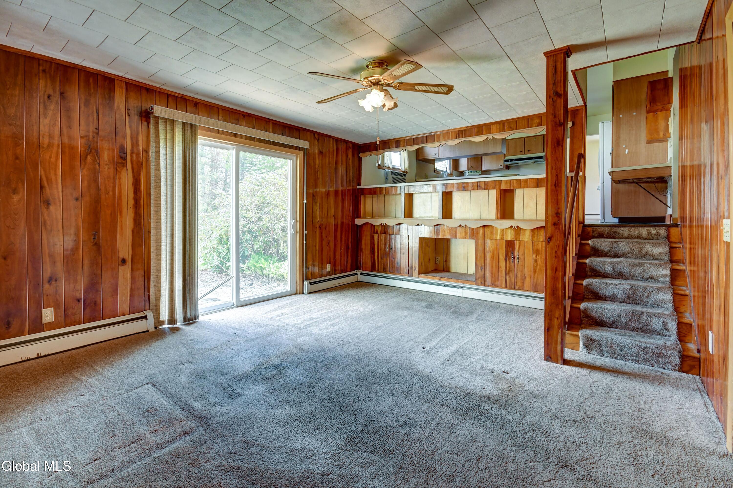 905 Midline Road Amsterdam NY 12010