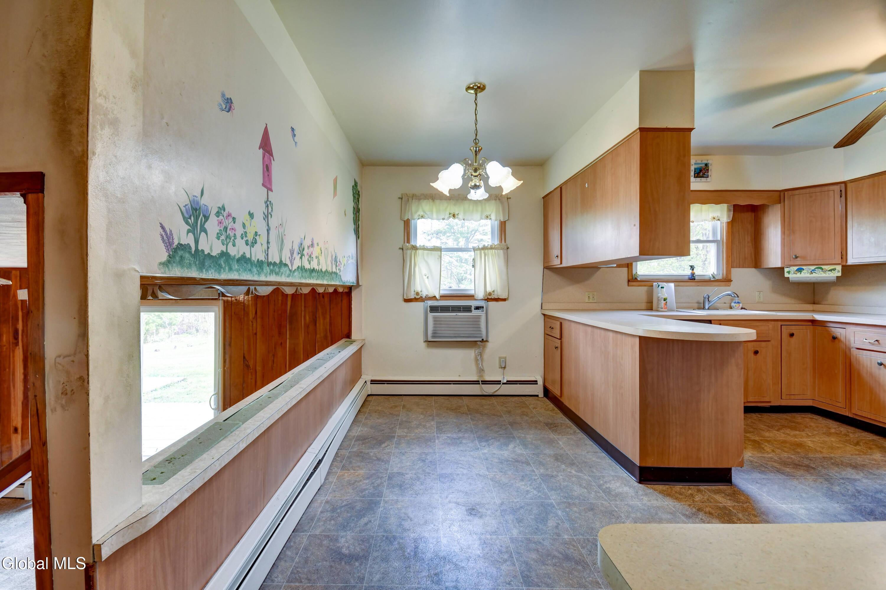 905 Midline Road Amsterdam NY 12010