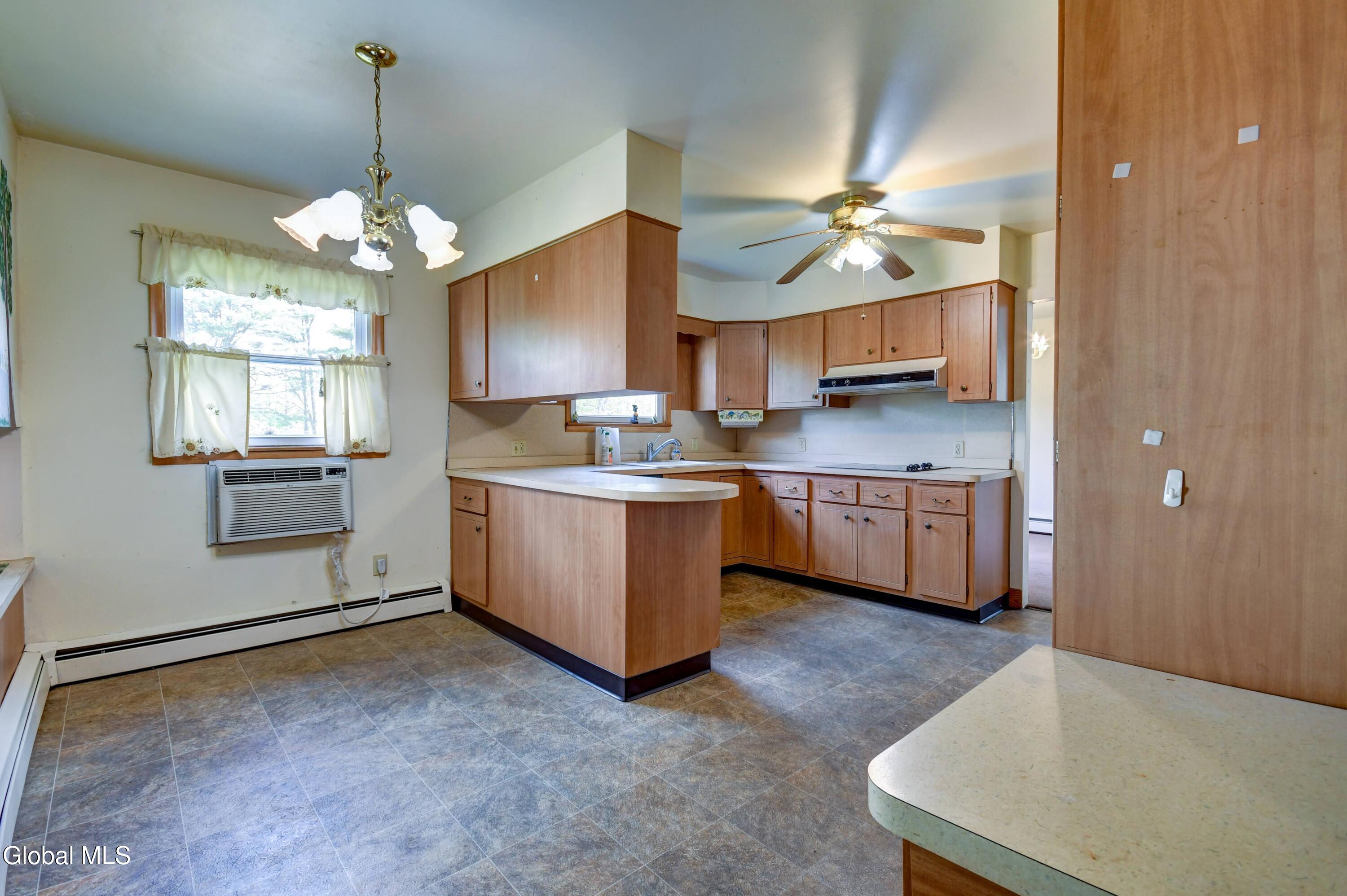 905 Midline Road Amsterdam NY 12010