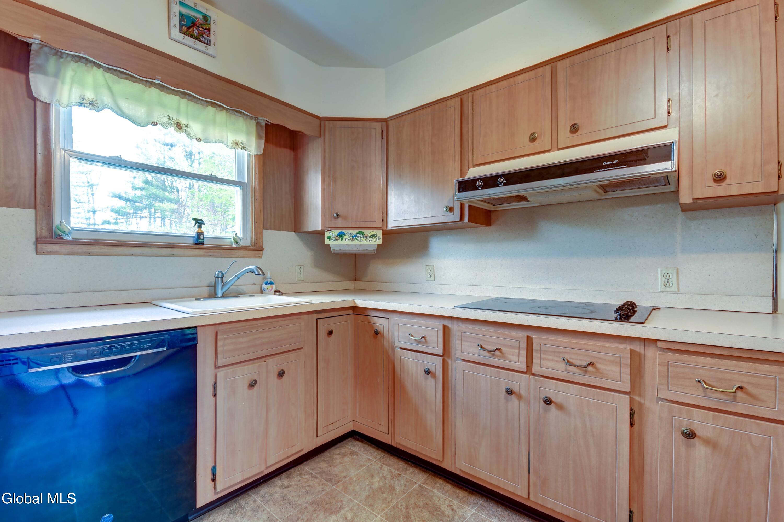 905 Midline Road Amsterdam NY 12010