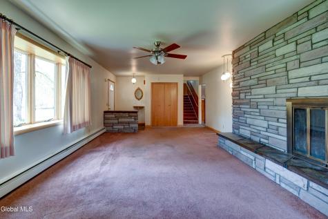 905 Midline Road Amsterdam NY 12010