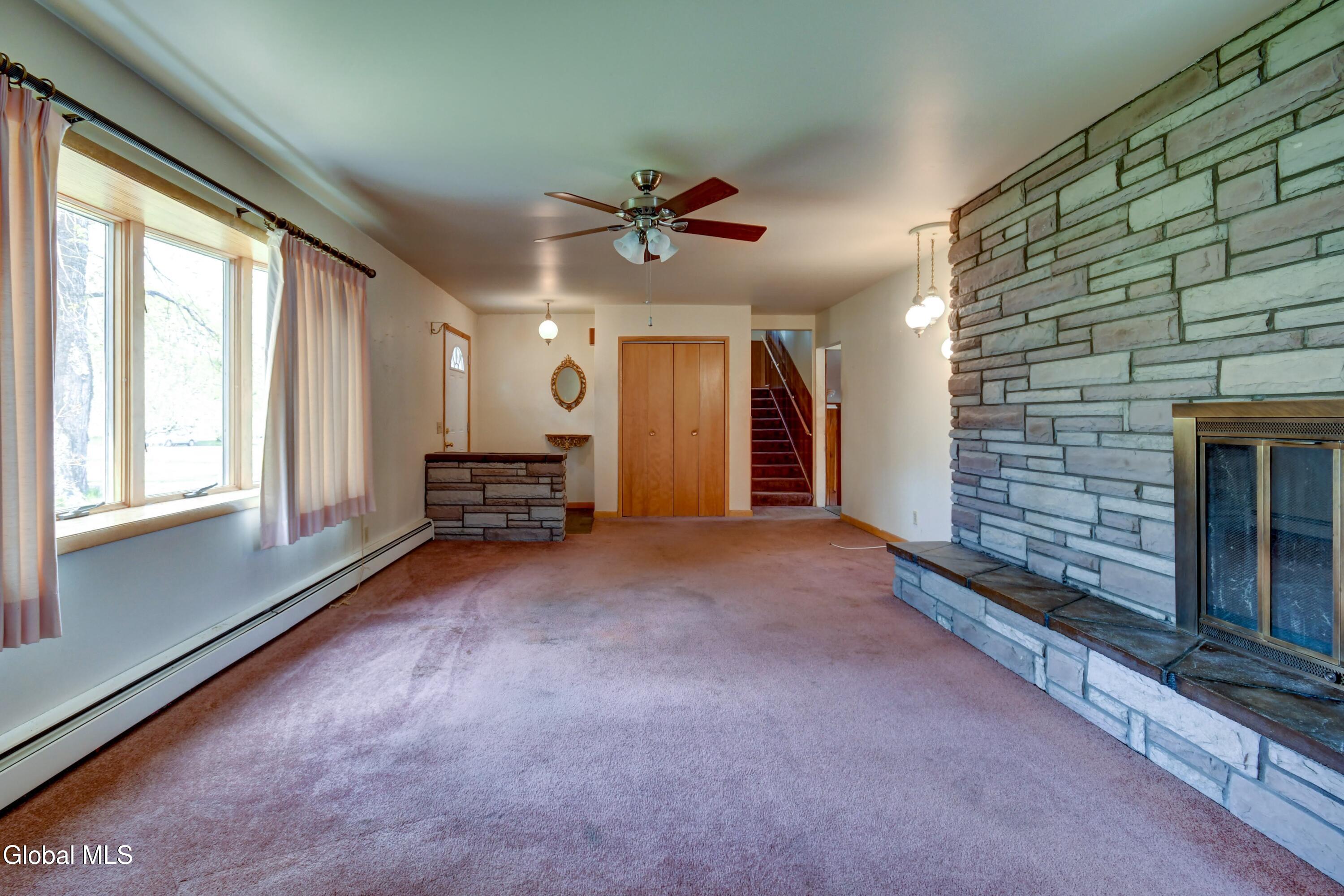 905 Midline Road Amsterdam NY 12010