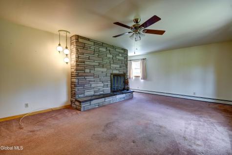 905 Midline Road Amsterdam NY 12010