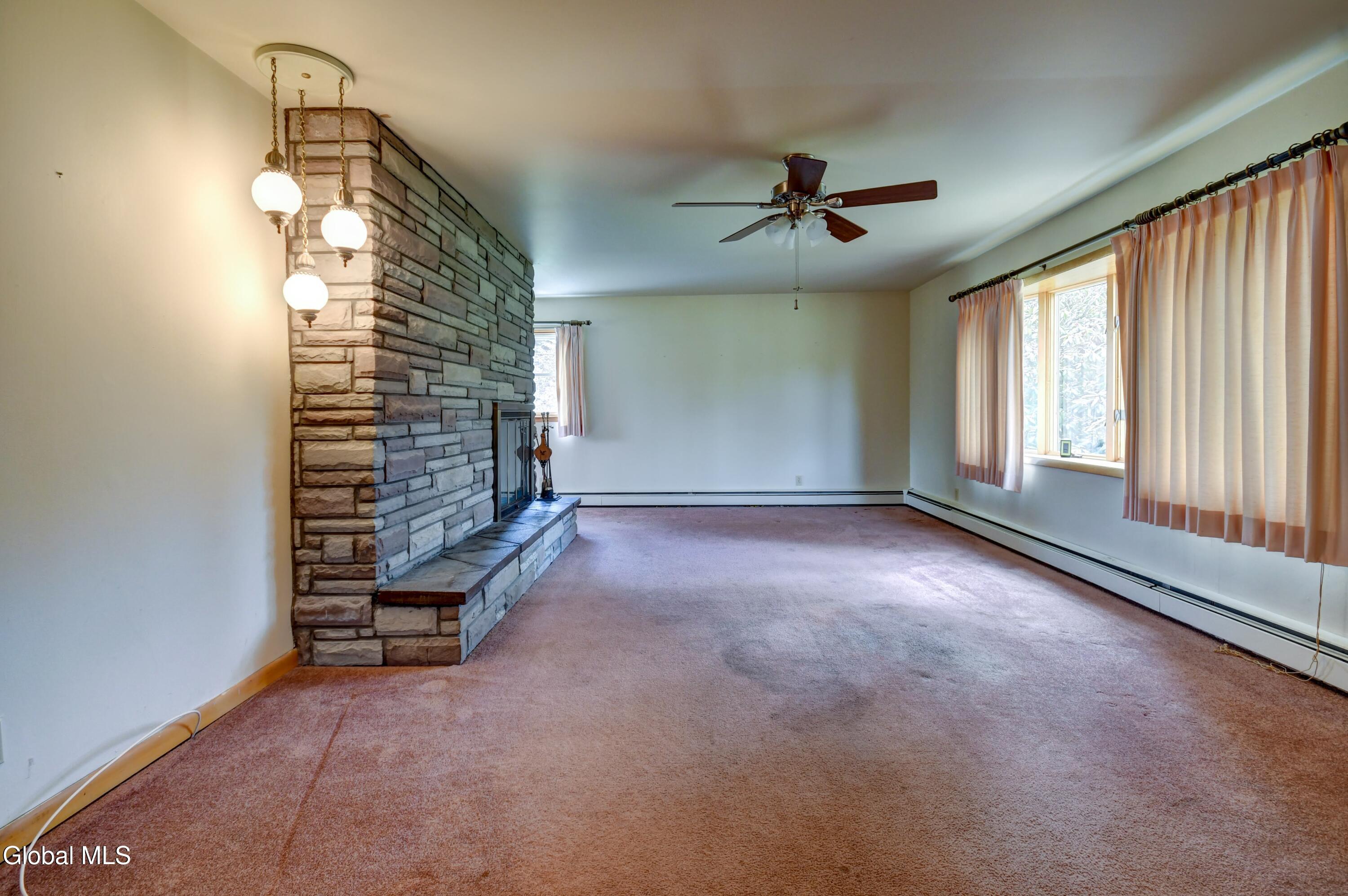 905 Midline Road Amsterdam NY 12010