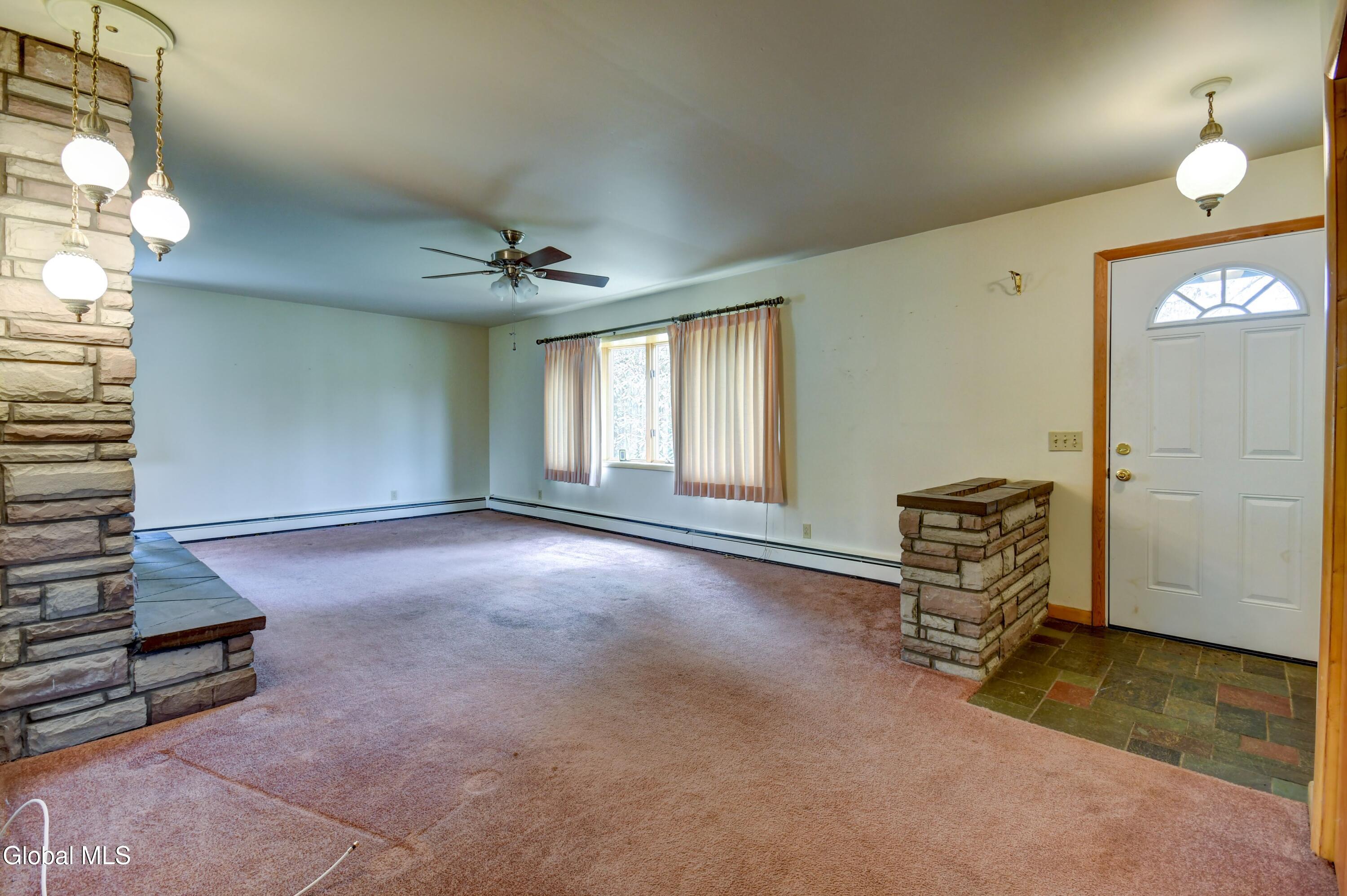 905 Midline Road Amsterdam NY 12010