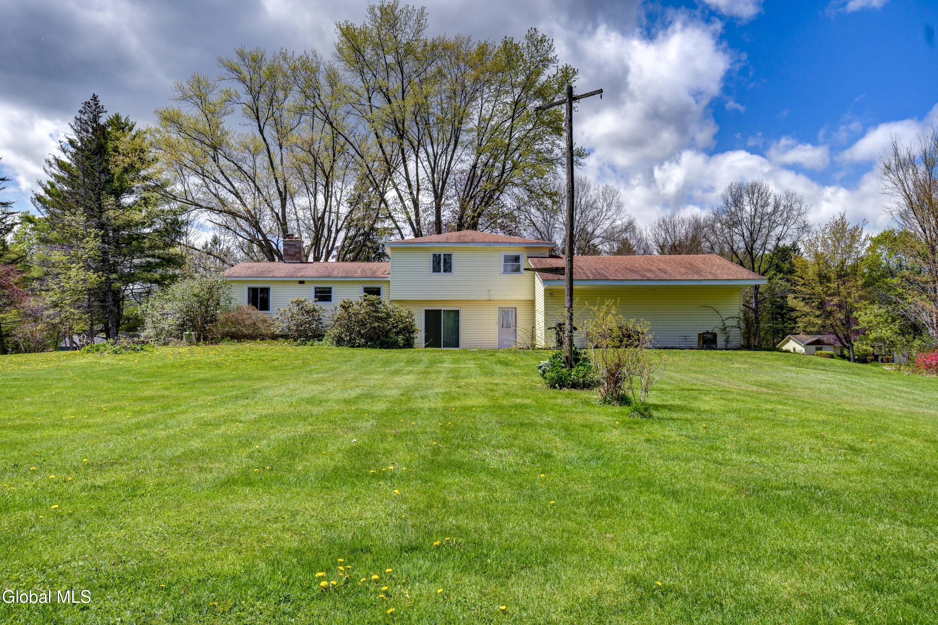 905 Midline Road Amsterdam NY 12010