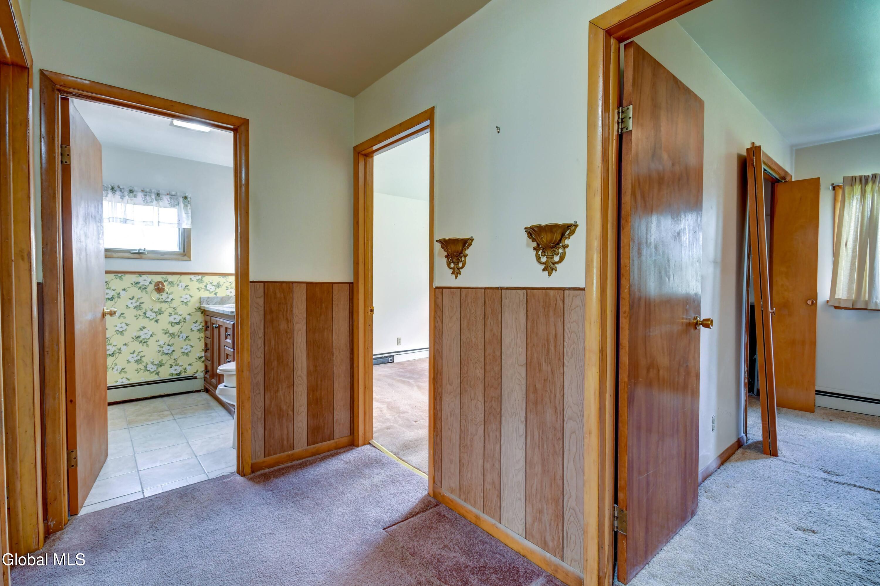 905 Midline Road Amsterdam NY 12010