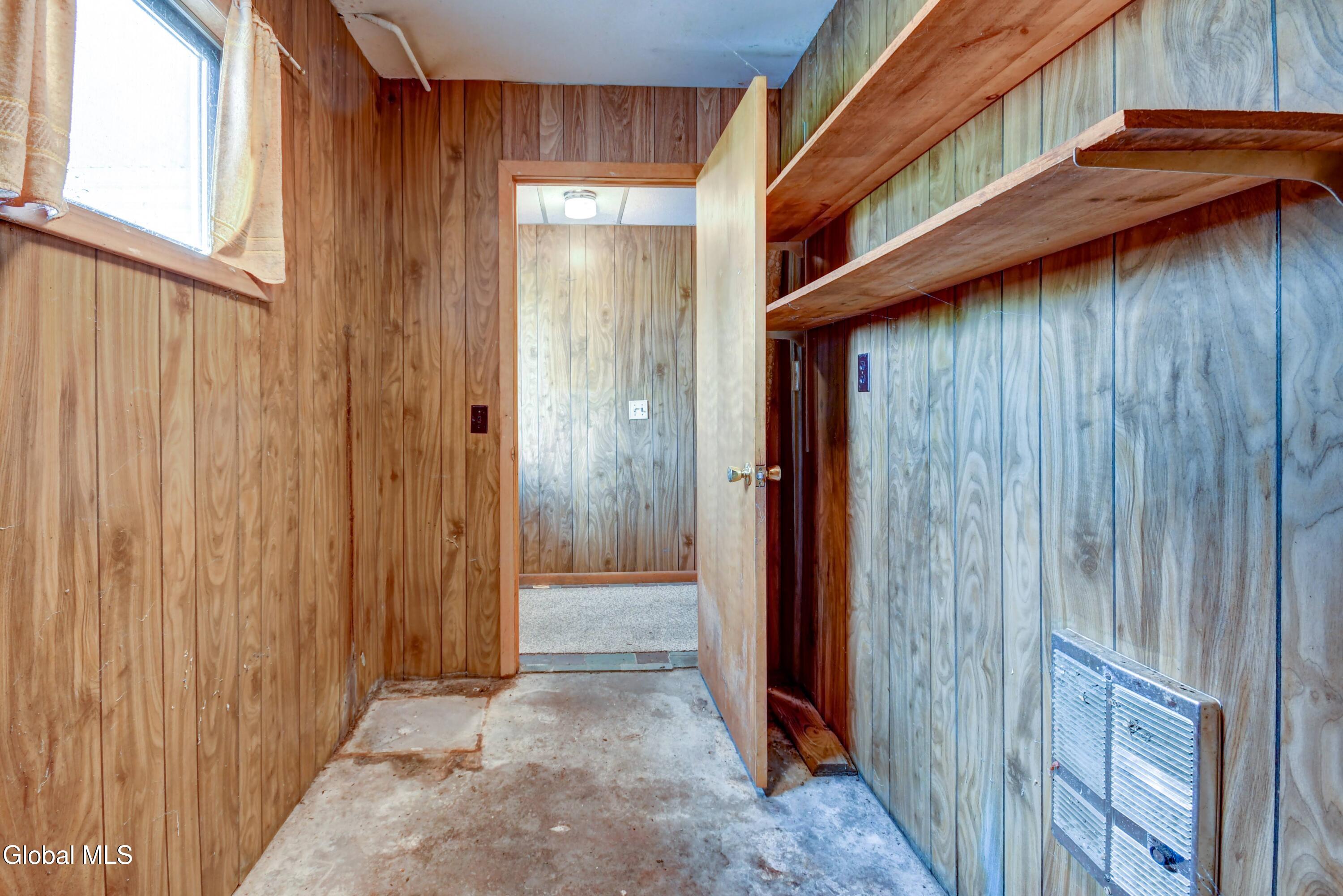 905 Midline Road Amsterdam NY 12010