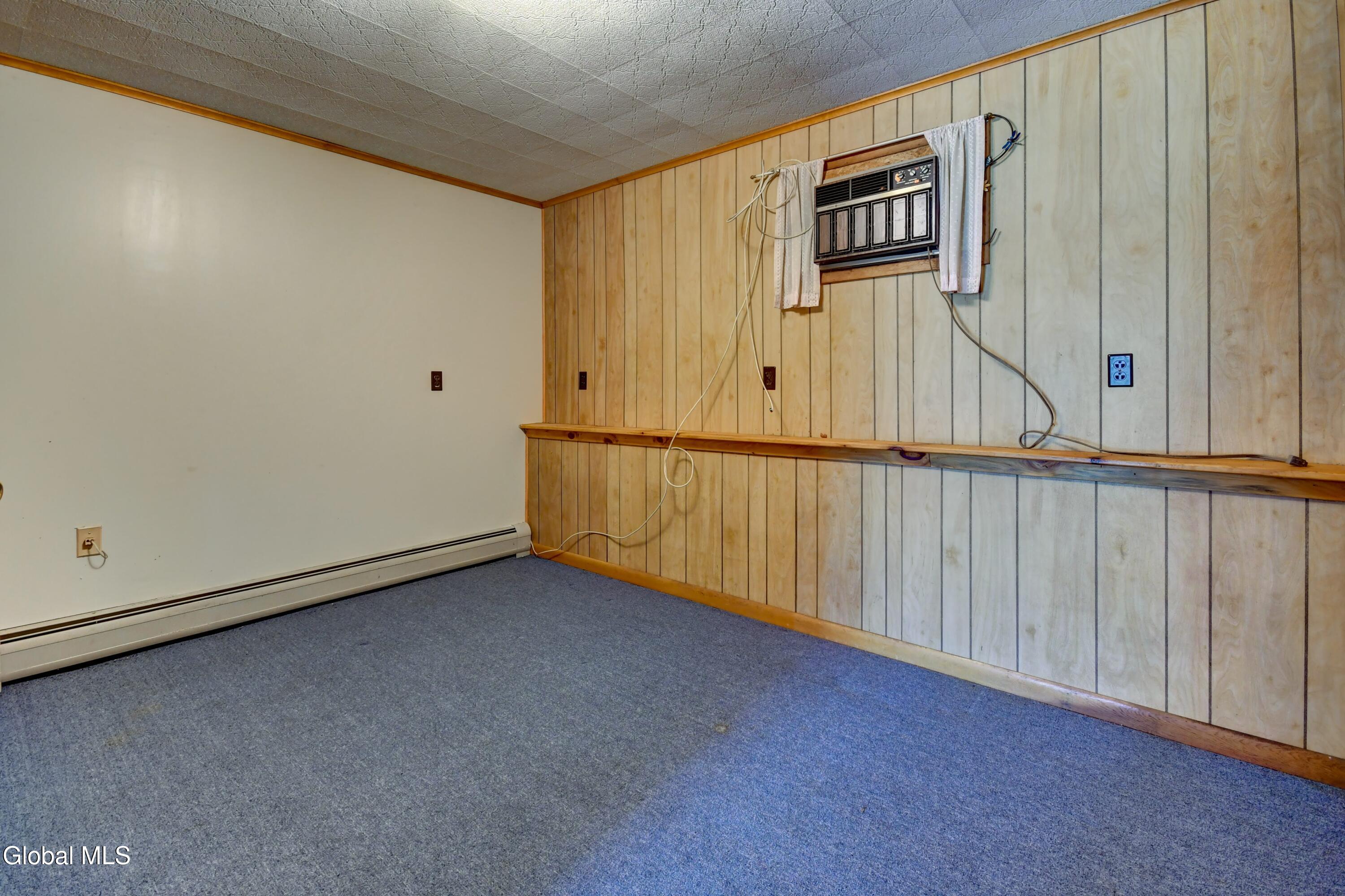 905 Midline Road Amsterdam NY 12010