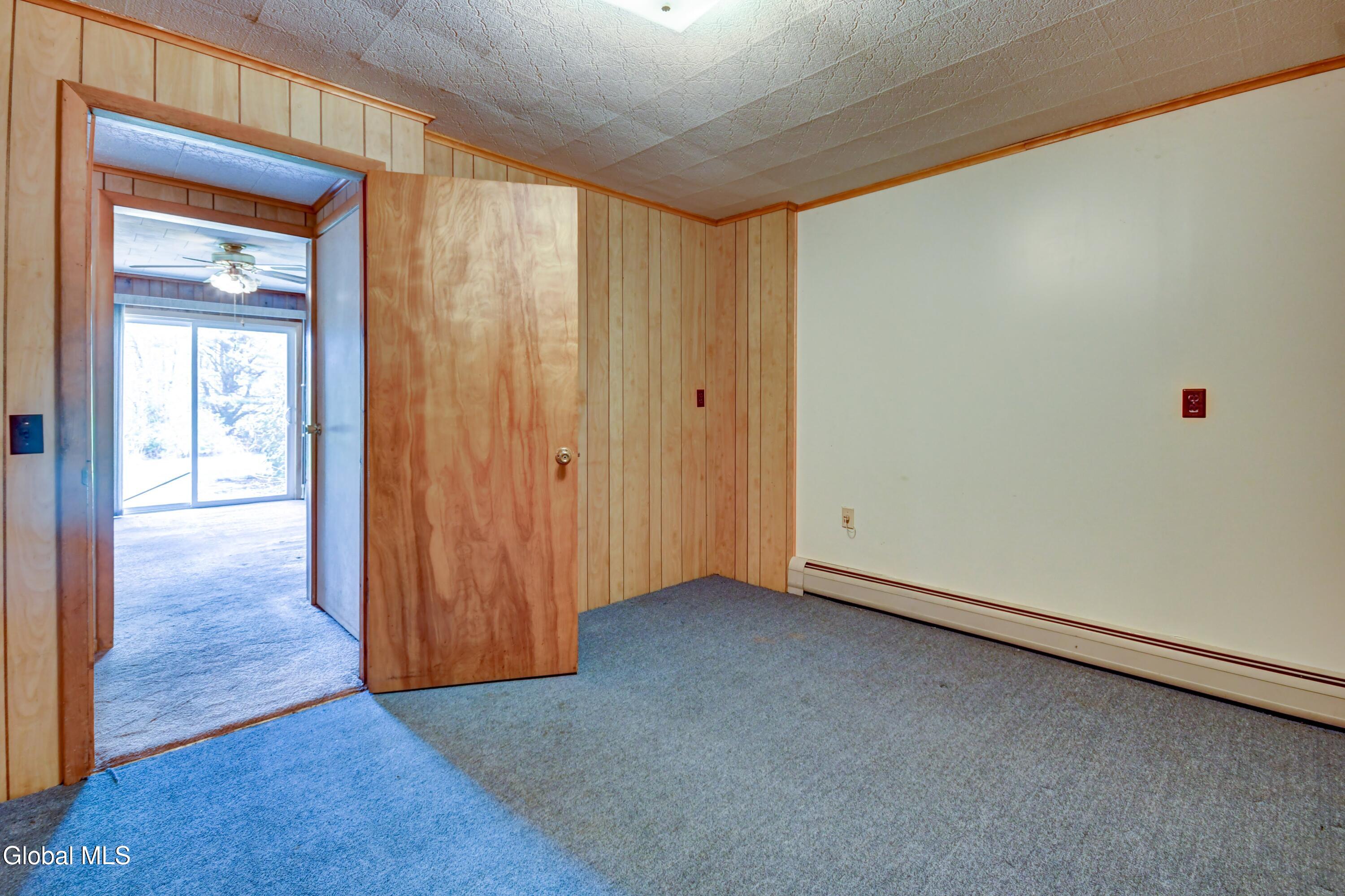 905 Midline Road Amsterdam NY 12010