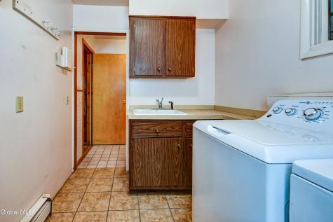 905 Midline Road Amsterdam NY 12010