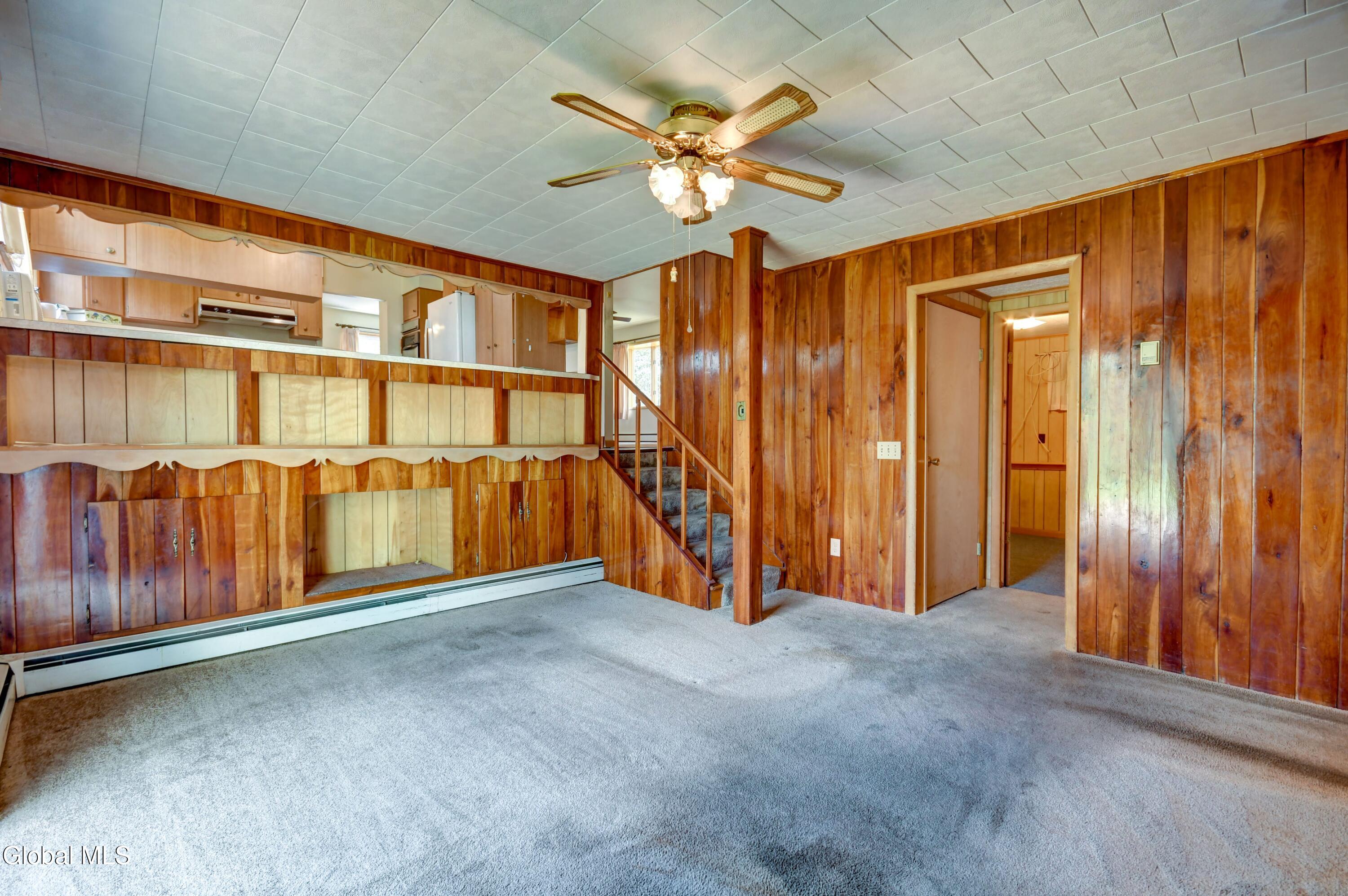 905 Midline Road Amsterdam NY 12010