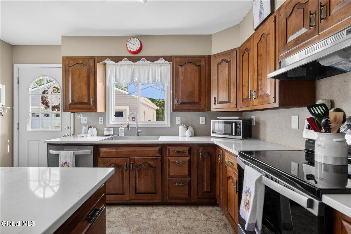 319 Dixon Road Queensbury NY 12804