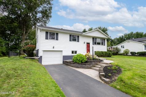 32 Comely Lane Latham NY 12110