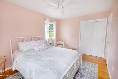 32 Comely Lane Latham NY 12110