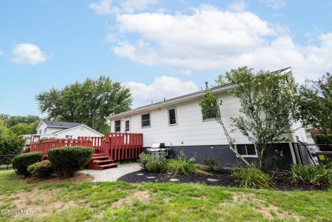 32 Comely Lane Latham NY 12110