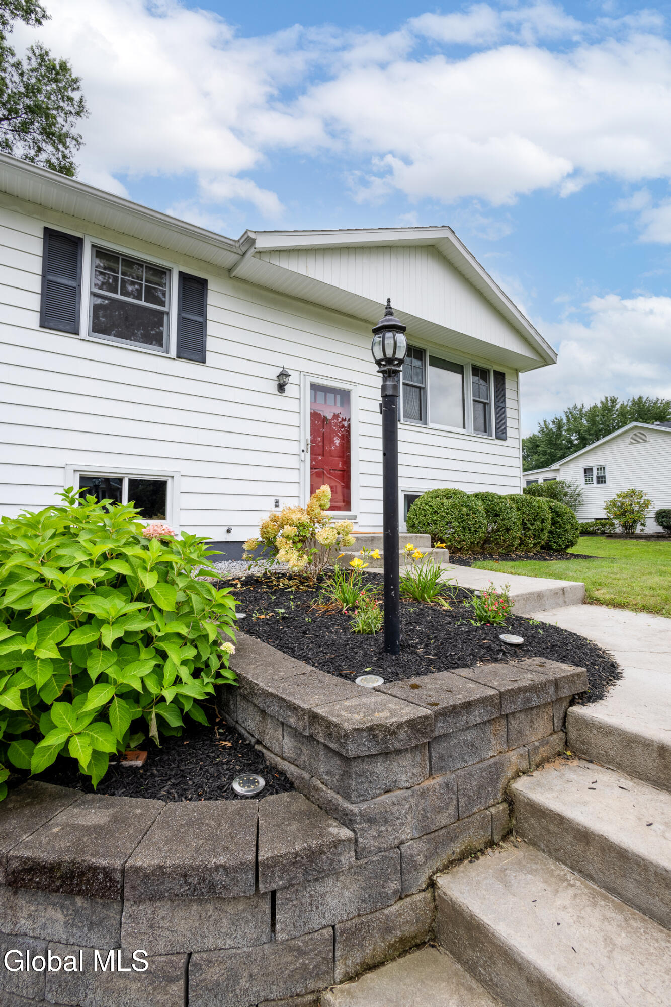 32 Comely Lane Latham NY 12110