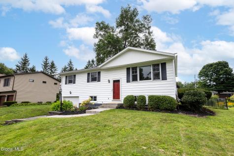 32 Comely Lane Latham NY 12110
