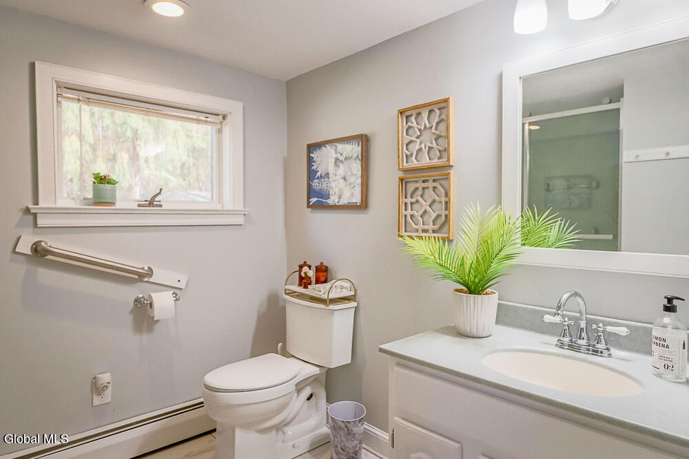 42 White Mills Road Chatham NY 12037
