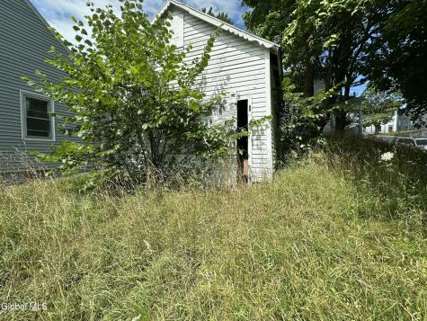 6 Henry Street Amsterdam NY 12010