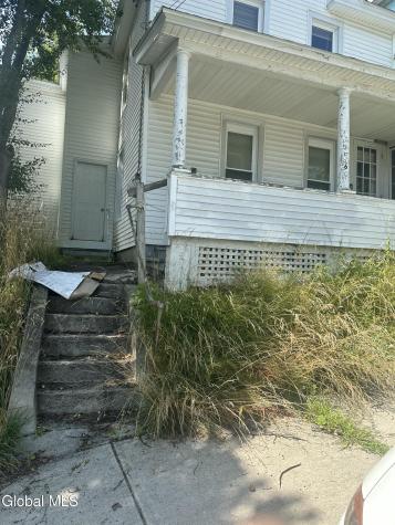 6 Henry Street Amsterdam NY 12010