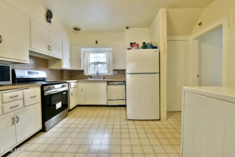 194 S Main Avenue Albany NY 12208