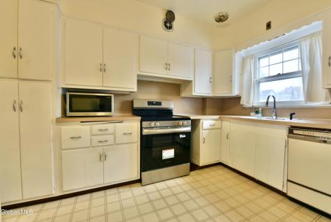 194 S Main Avenue Albany NY 12208