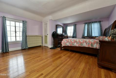 194 S Main Avenue Albany NY 12208