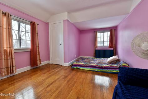 194 S Main Avenue Albany NY 12208