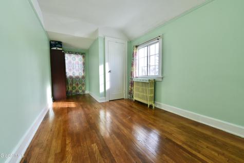 194 S Main Avenue Albany NY 12208