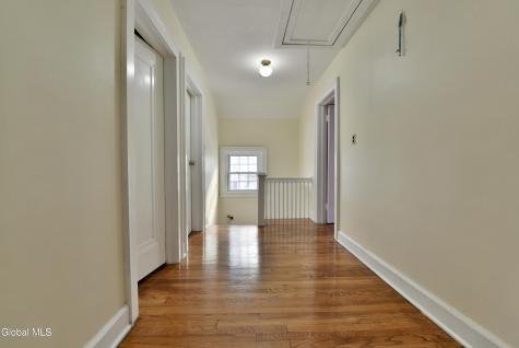 194 S Main Avenue Albany NY 12208