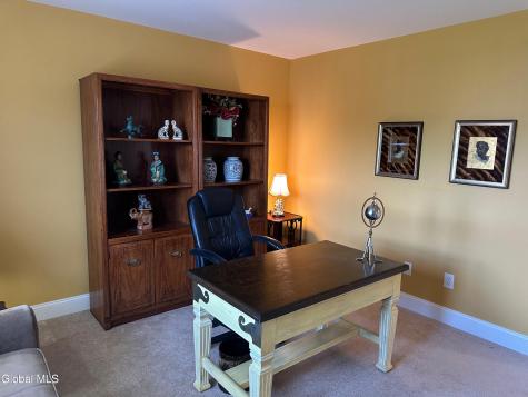 5 Avallon Way Altamont NY 12009