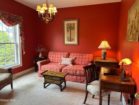 5 Avallon Way Altamont NY 12009