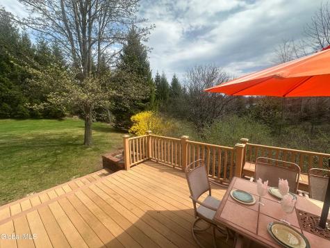 5 Avallon Way Altamont NY 12009