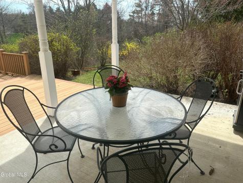 5 Avallon Way Altamont NY 12009