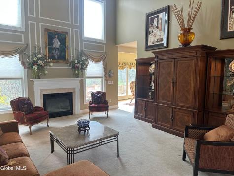 5 Avallon Way Altamont NY 12009