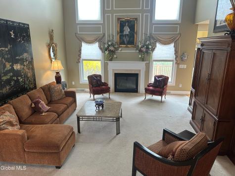 5 Avallon Way Altamont NY 12009