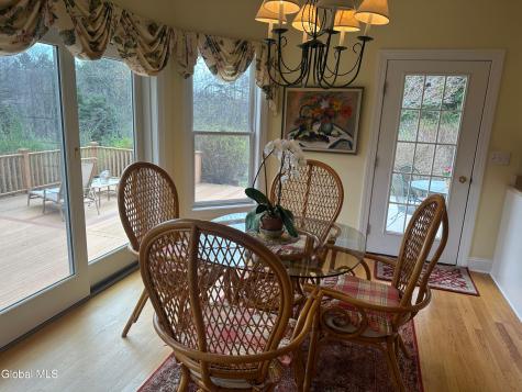 5 Avallon Way Altamont NY 12009