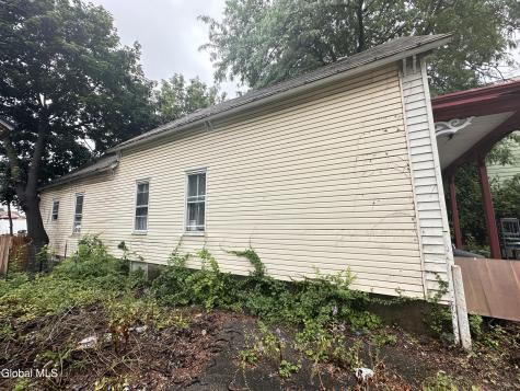 565 Nott Street Schenectady NY 12308
