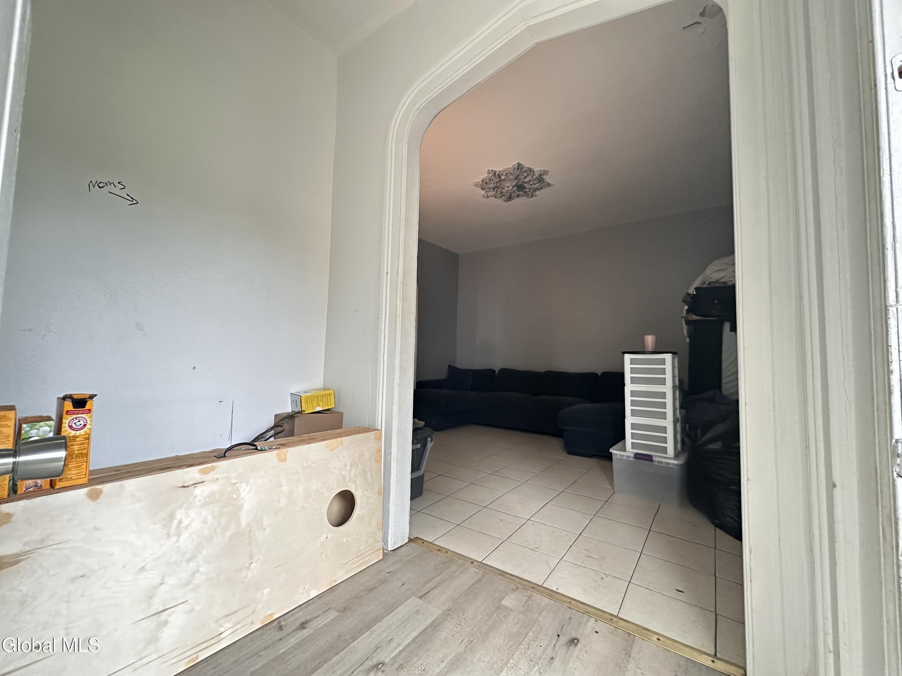565 Nott Street Schenectady NY 12308