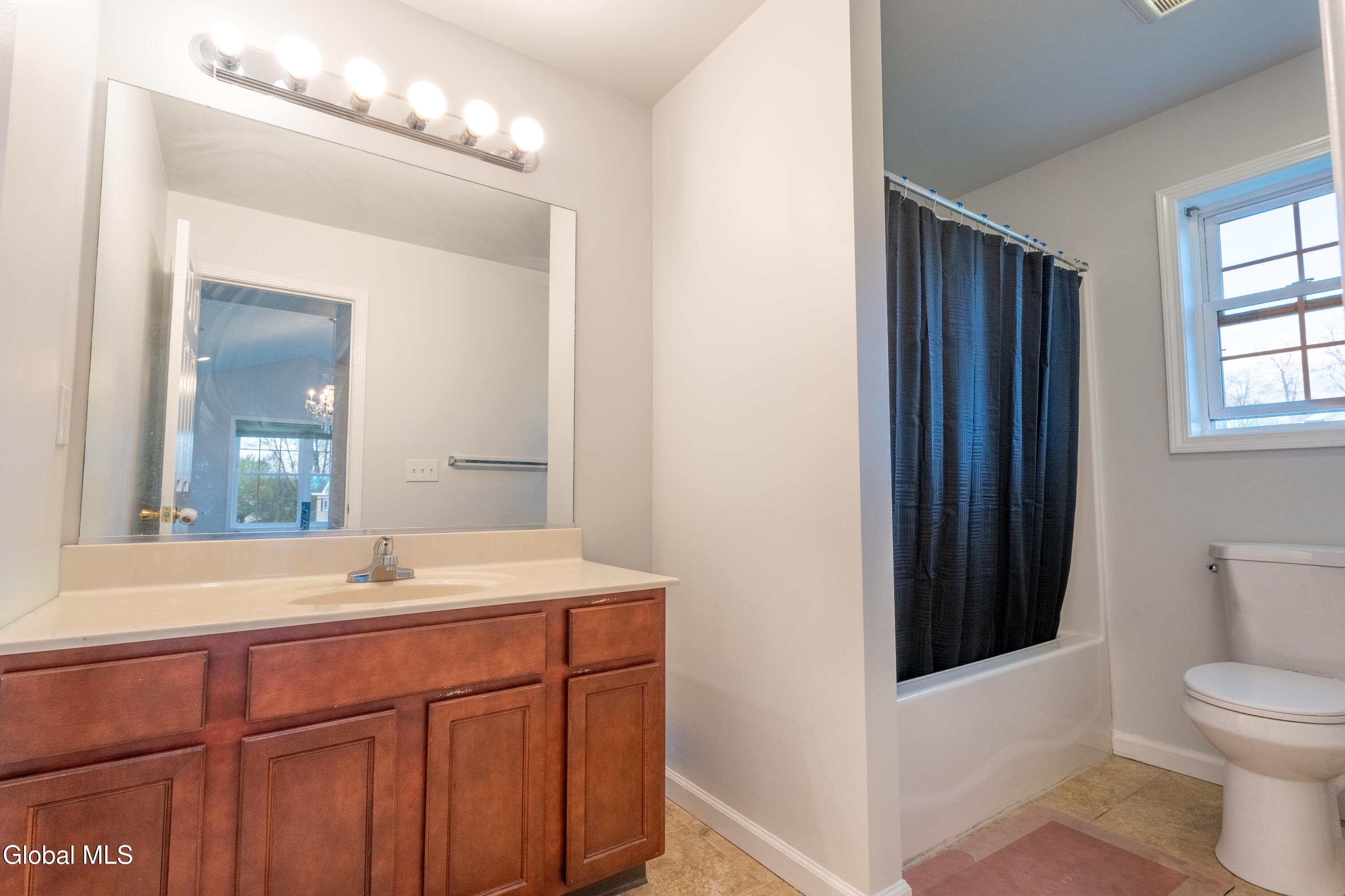 11 Anna Lane Halfmoon NY 12065