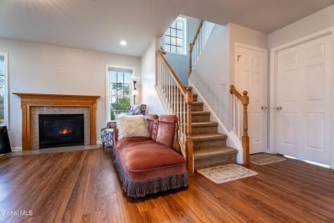 11 Anna Lane Halfmoon NY 12065