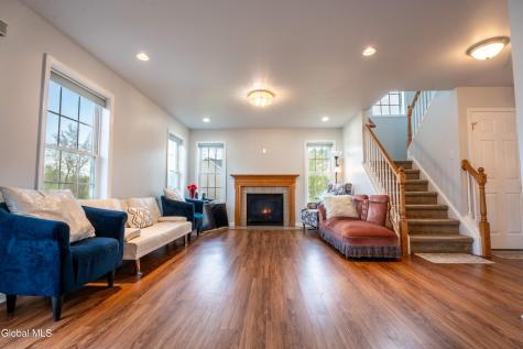 11 Anna Lane Halfmoon NY 12065