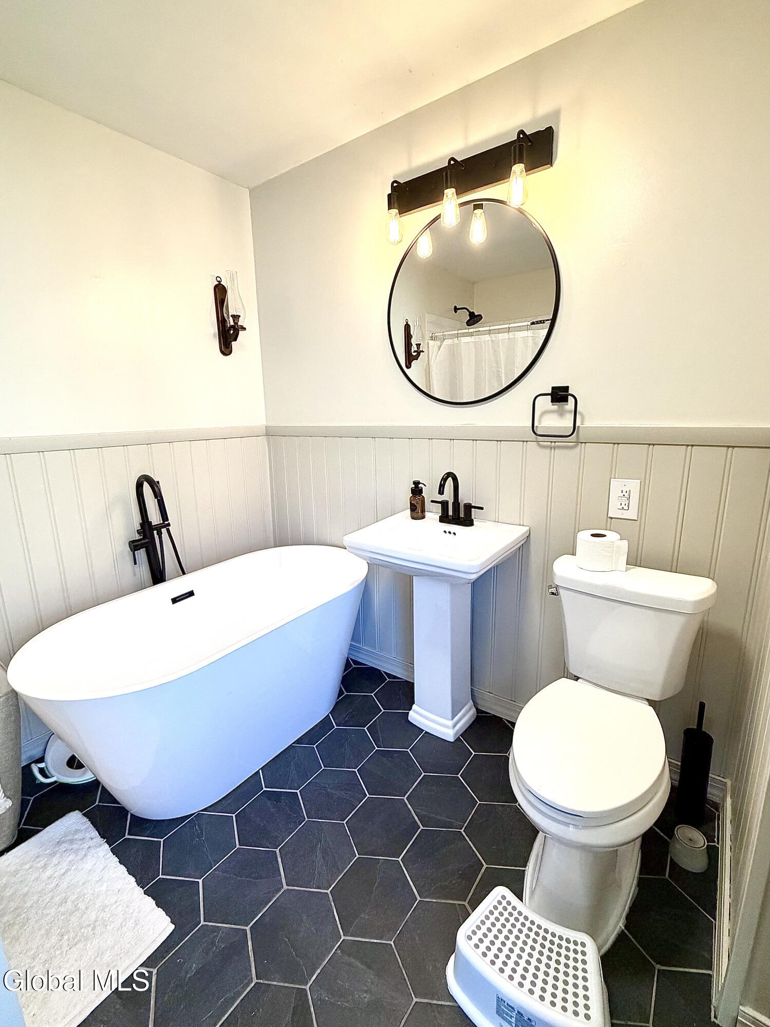 85 S Judson Street Gloversville NY 12078