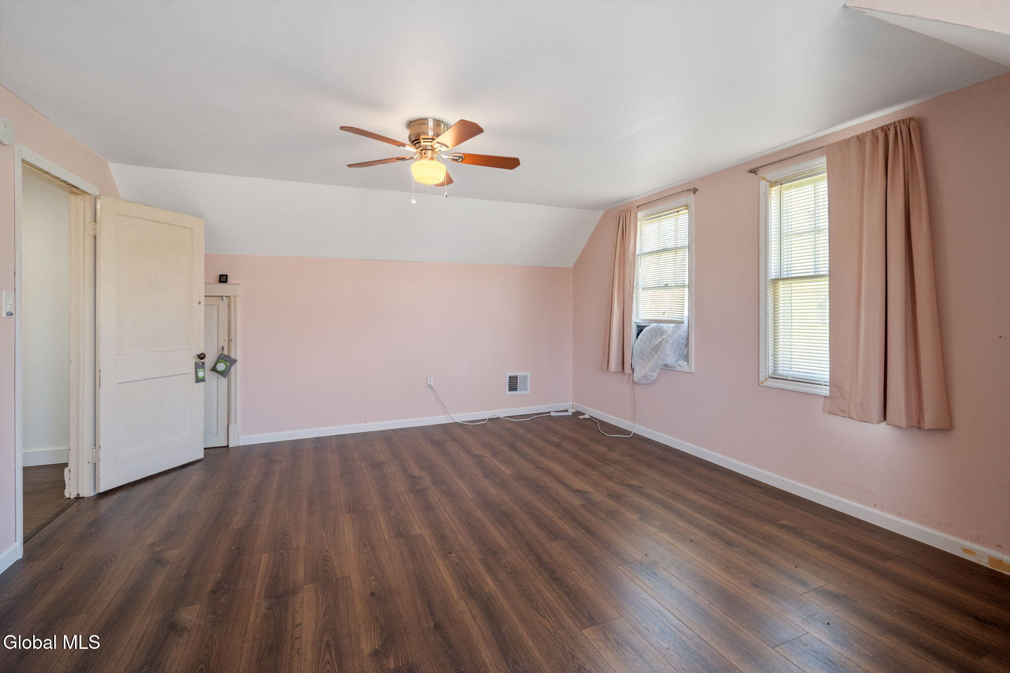 137 Washington Avenue Cobleskill NY 12043