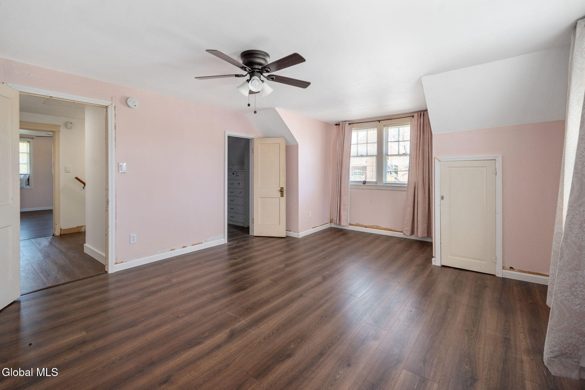 137 Washington Avenue Cobleskill NY 12043