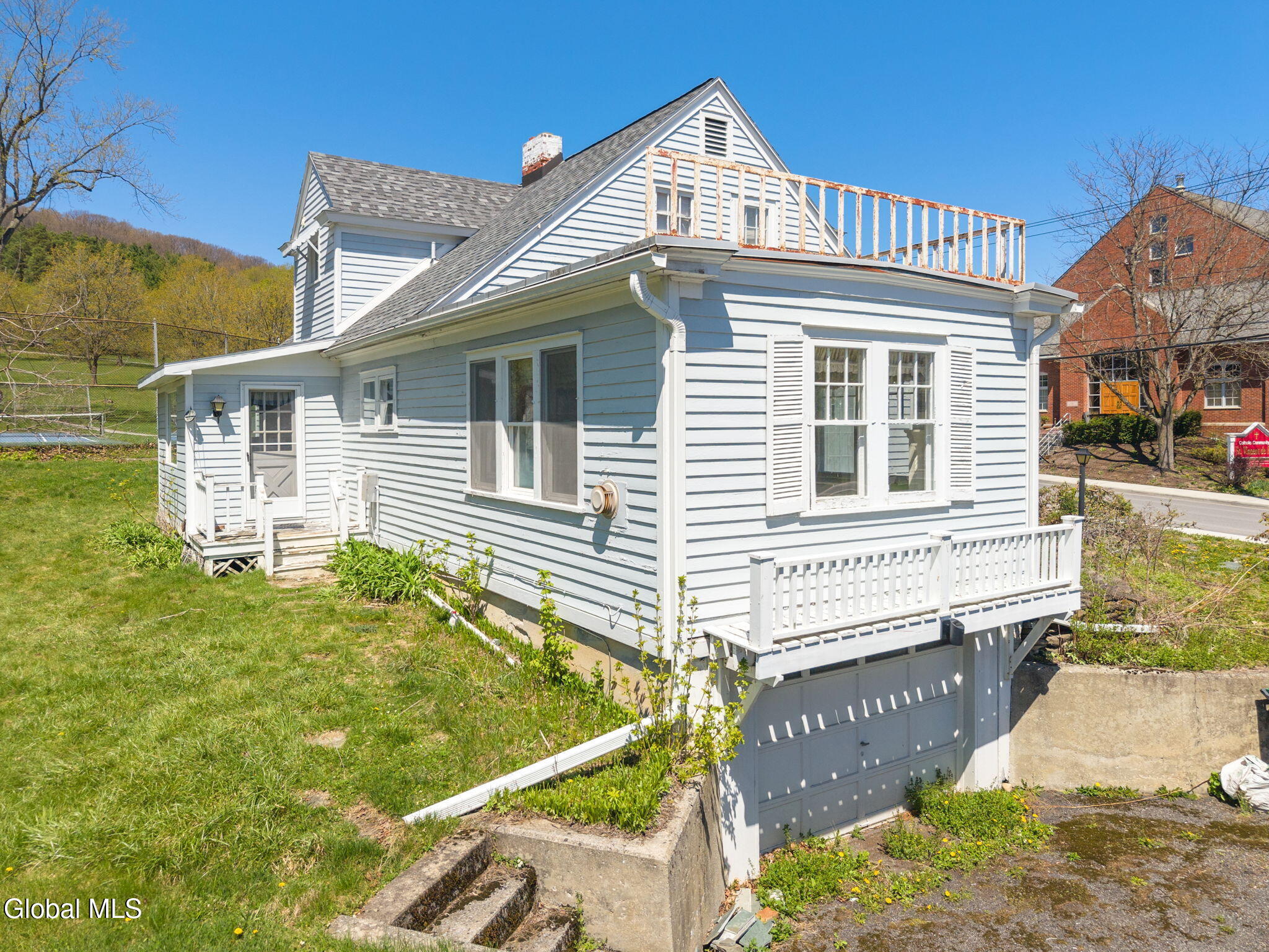 137 Washington Avenue Cobleskill NY 12043